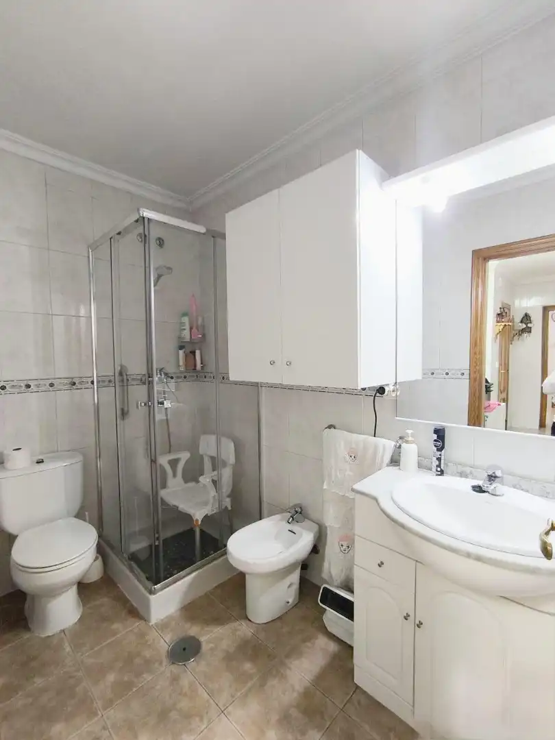 Baño de Casa o chalet en venta en San Vicente del Raspeig / Sant Vicent del Raspeig con Aire acondicionado, Calefacción y Terraza