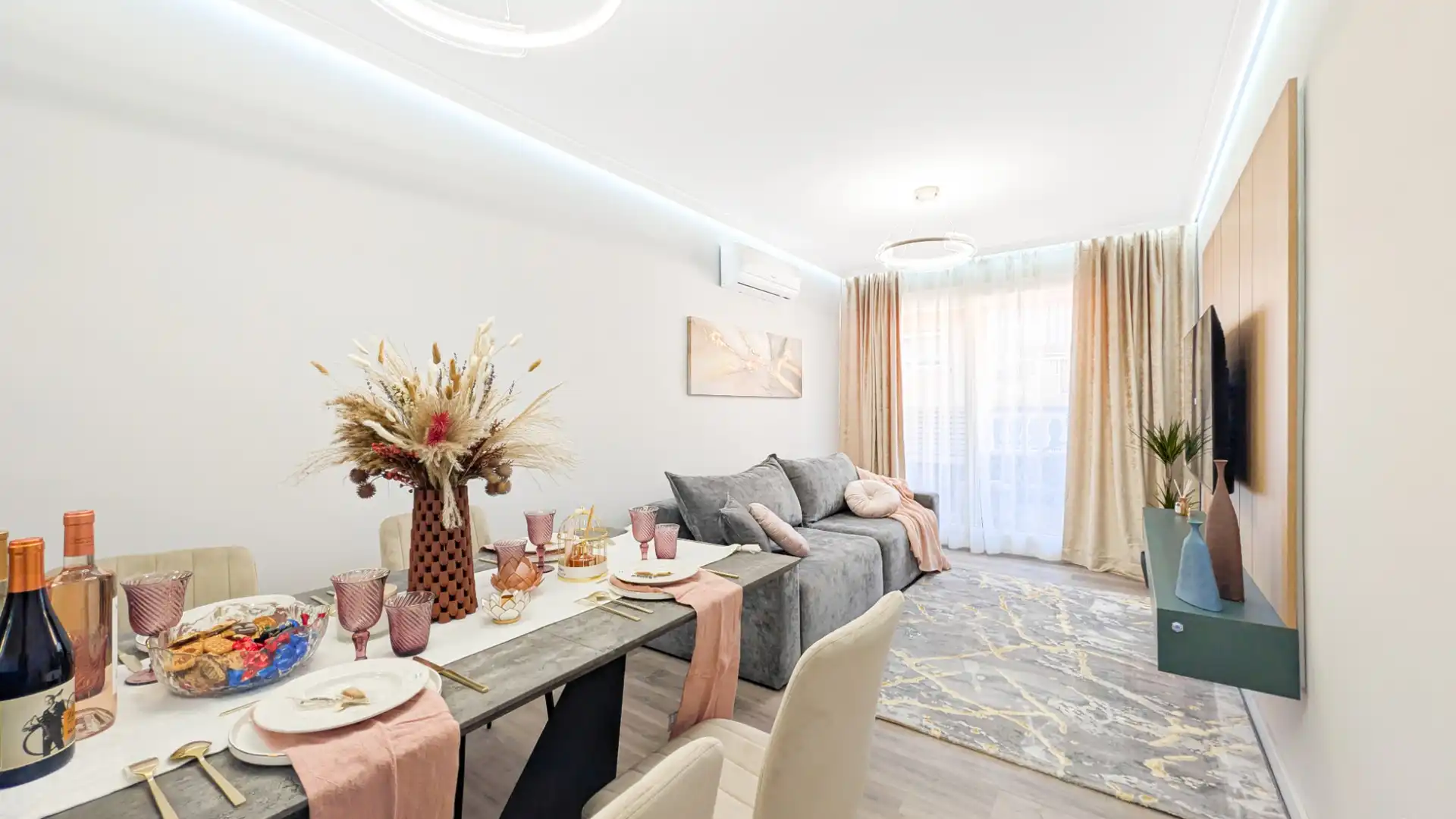 Sala de estar de Apartamento en venta en Torrevieja con Aire acondicionado, Terraza y Amueblado