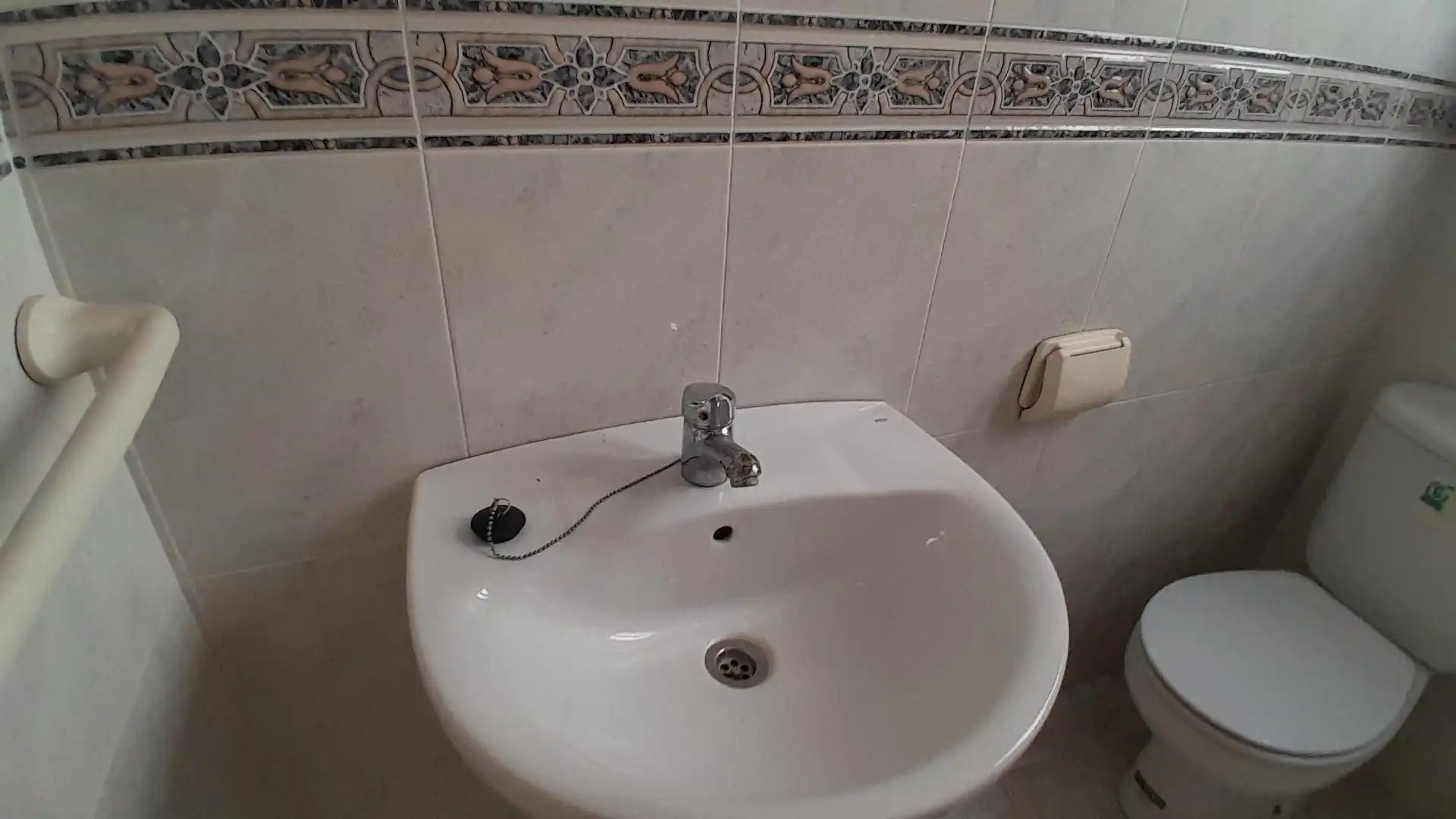 Bany de Pis en venda en Yecla amb Traster