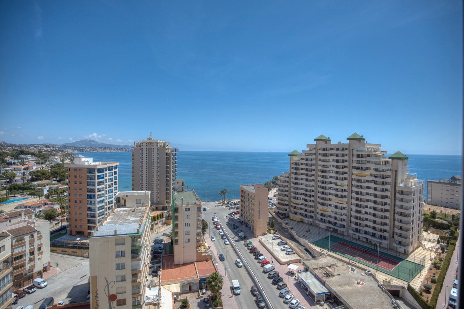 Vista exterior de Apartament en venda en Calpe / Calp amb Aire condicionat, Calefacció i Jardí privat