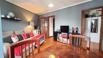 Living room of Flat for sale in Los Corrales de Buelna   with Heating, Parquet flooring and Storage room