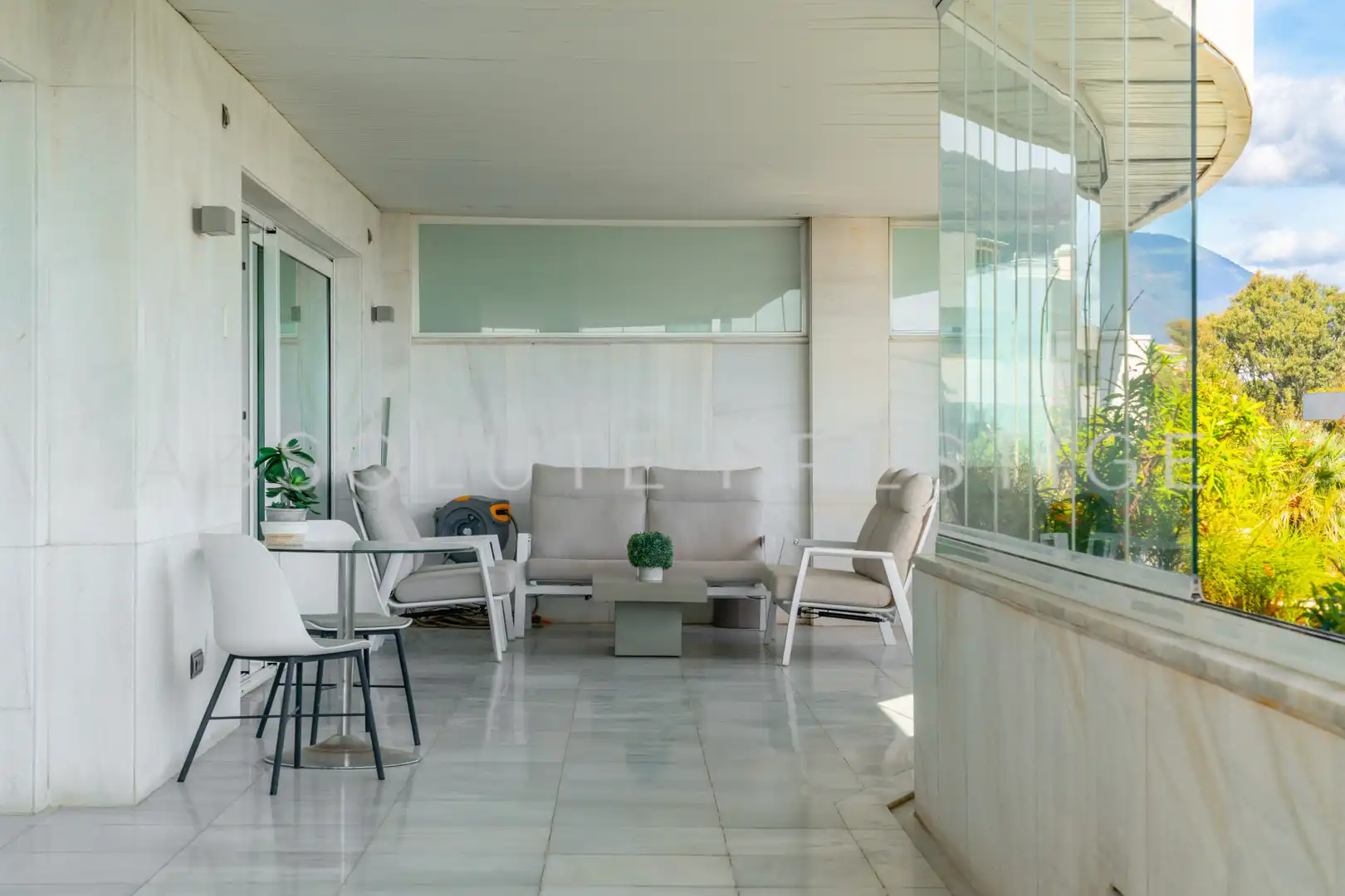 Terrassa de Apartament en venda en Marbella amb Aire condicionat, Terrassa i Piscina