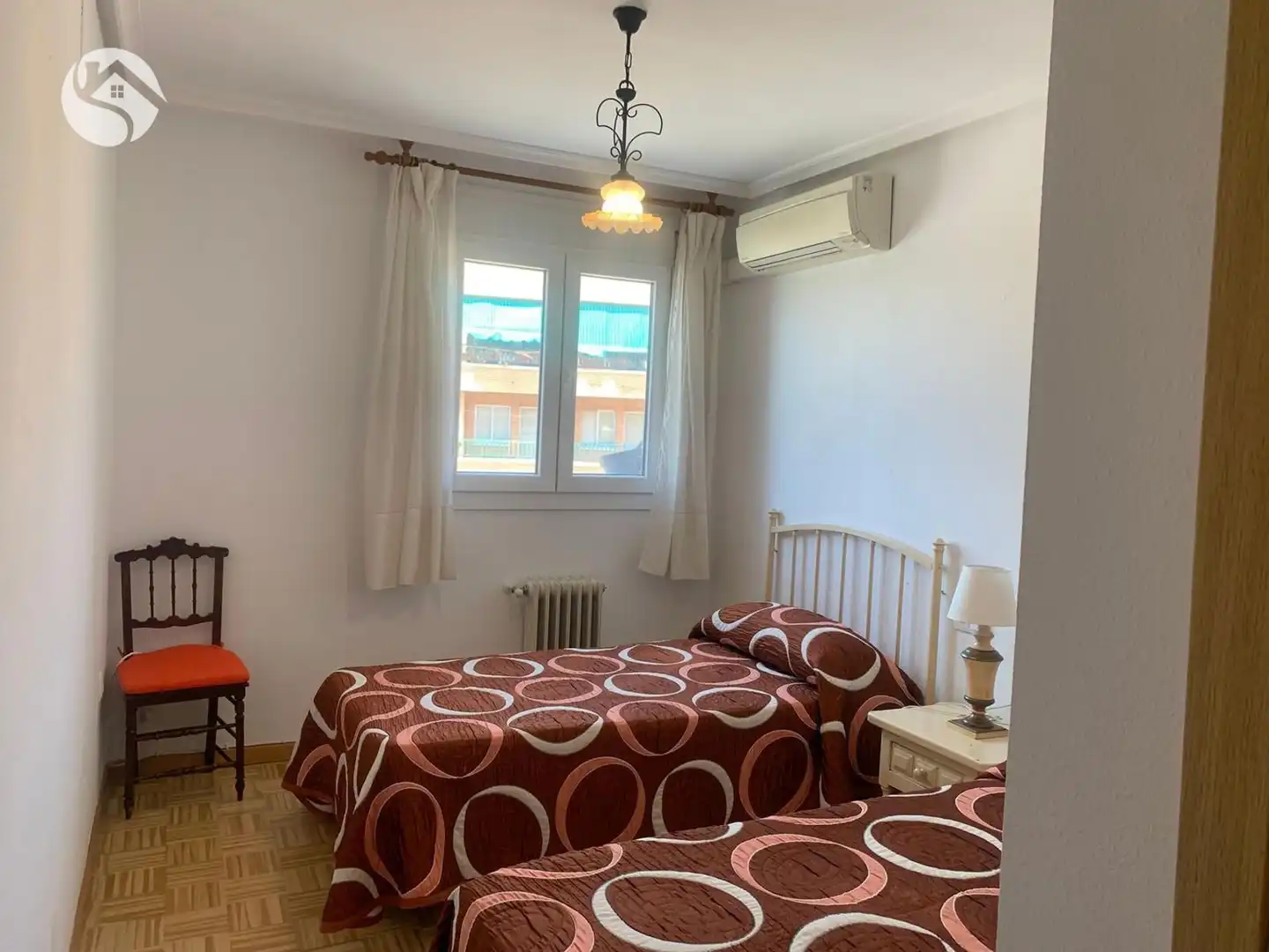 Habitación de Piso de alquiler en Cuenca con Aire acondicionado, Calefacción y Amueblado