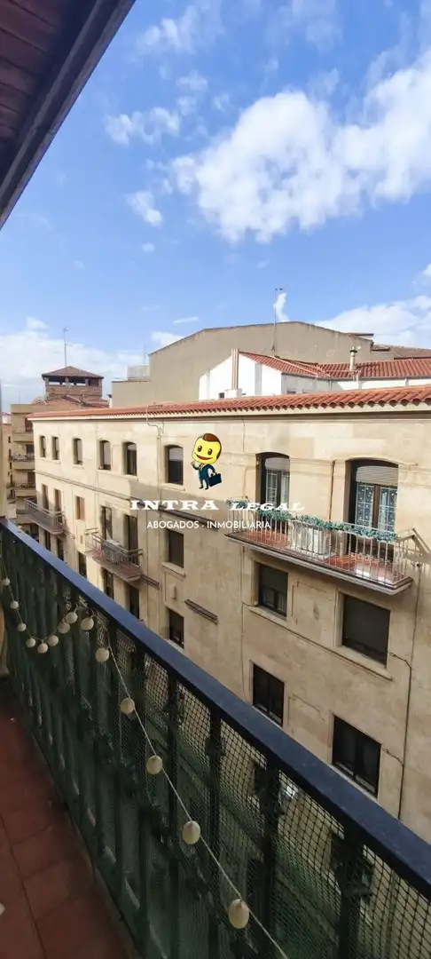 Vista exterior de Pis per a compartir en Centro