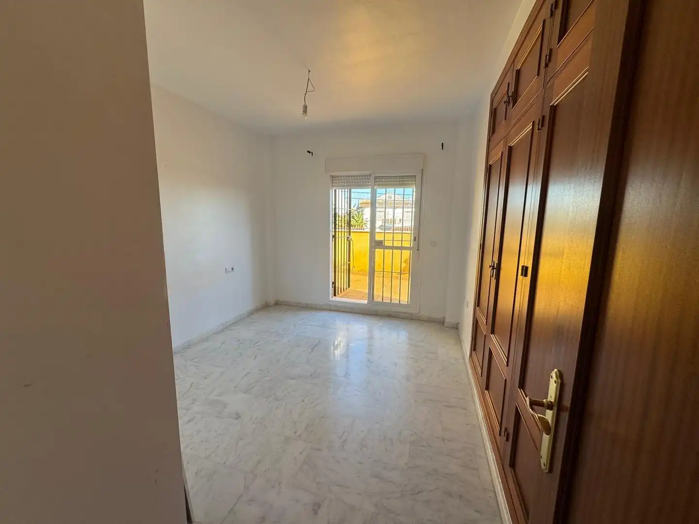Habitación de Casa adosada en venta en Sanlúcar de Barrameda con Aire acondicionado y Terraza