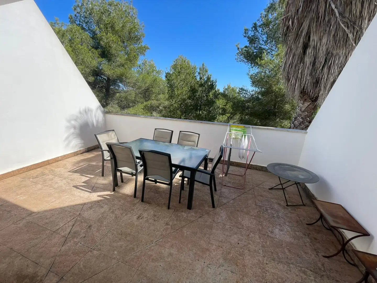 Terrasse von Einfamilien-Reihenhaus zum Verkauf in Santa Eulària des Riu mit Klimaanlage, Terrasse und Möbliert