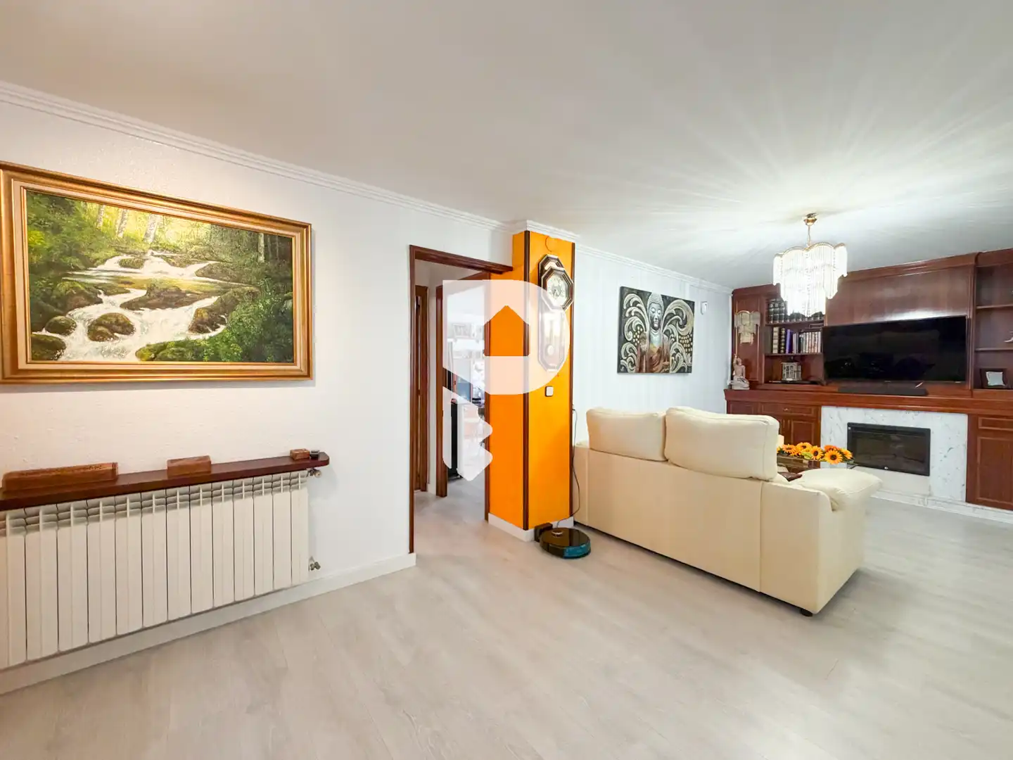 Sala d'estar de Casa o xalet en venda en El Papiol amb Aire condicionat, Calefacció i Jardí privat