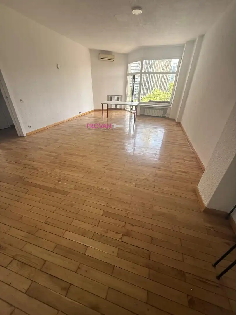 Wohnzimmer von Wohnung zur Miete in Madrid mit Klimaanlage, Heizung und Parkett