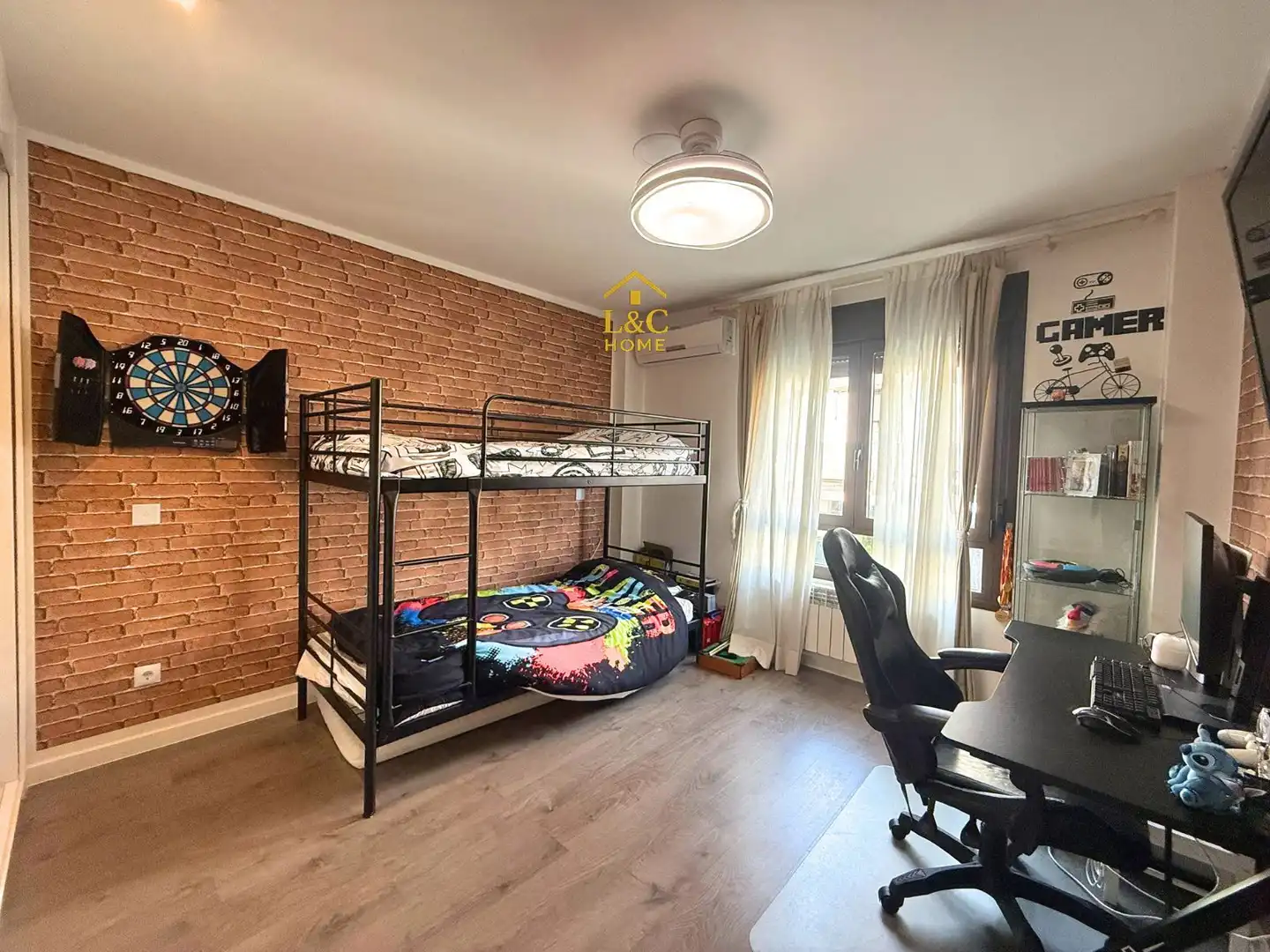 Habitación de Casa o chalet en venta en Rivas-Vaciamadrid con Aire acondicionado, Calefacción y Jardín privado