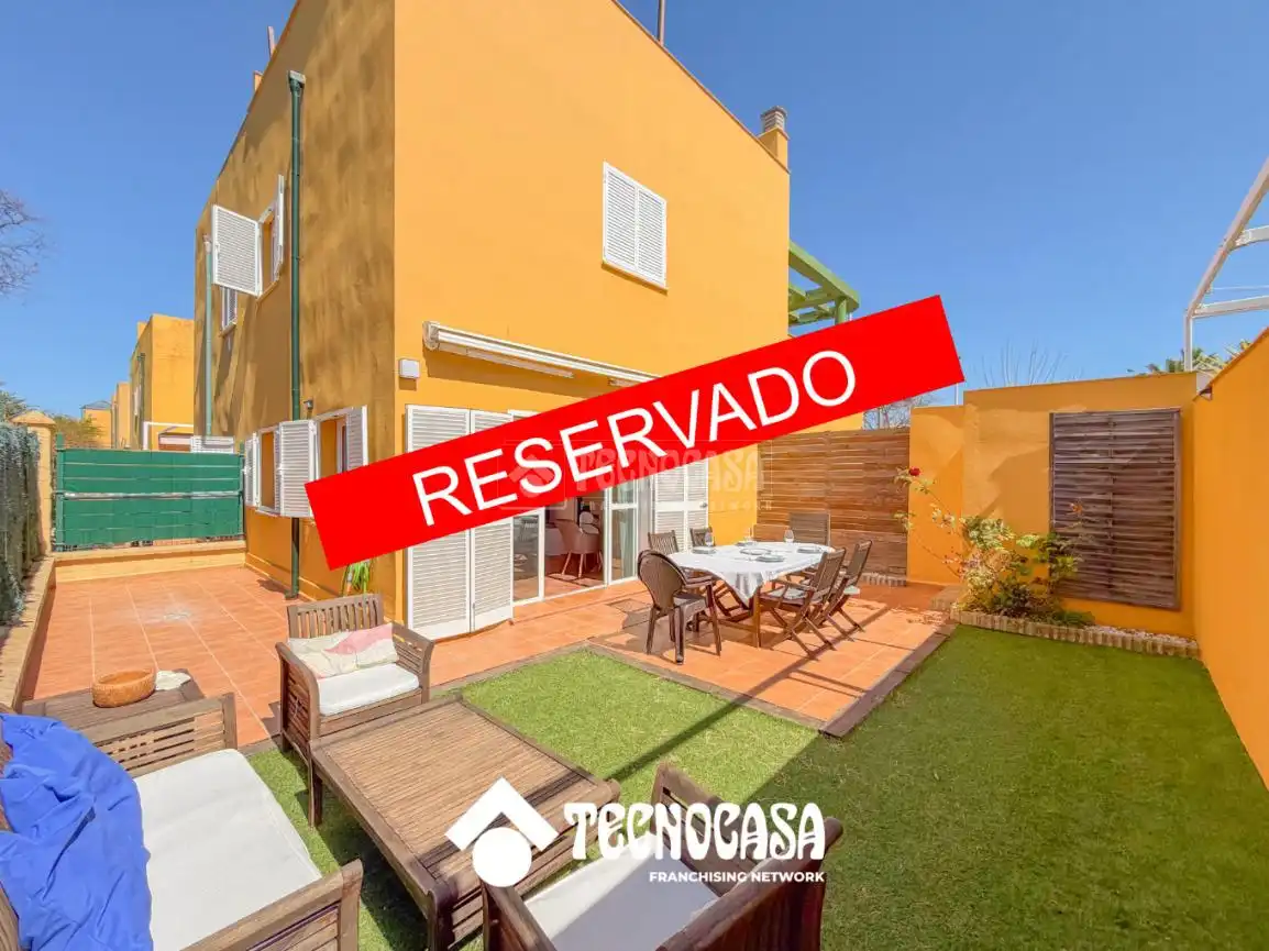 Terrace of Single-family semi-detached for sale in Rota