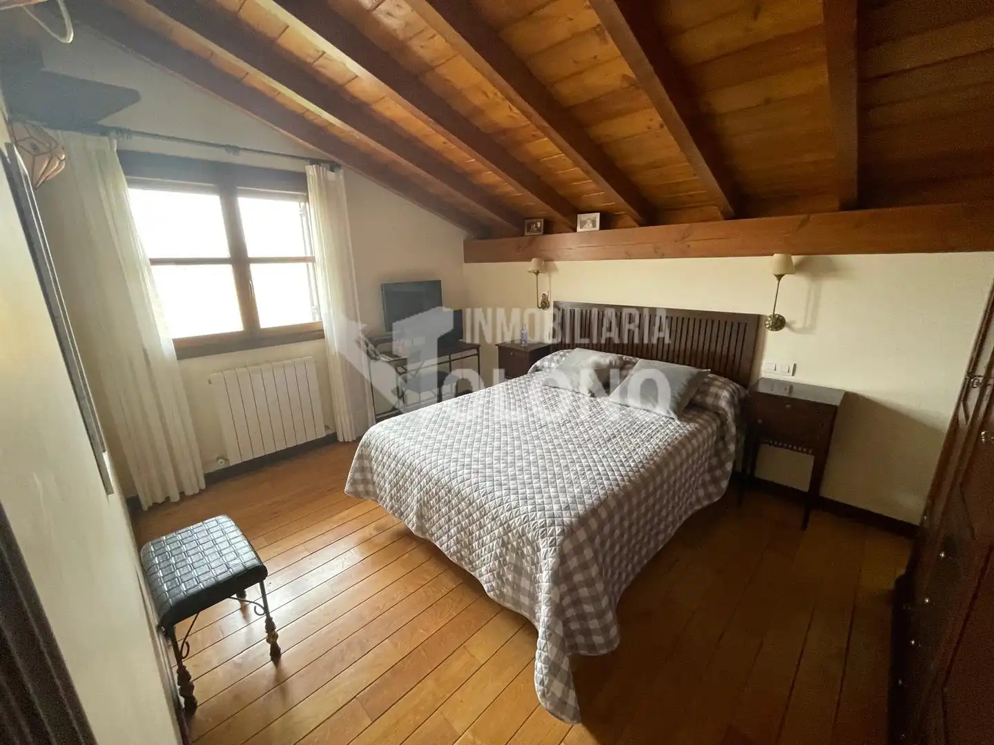 Habitación de Casa o chalet en venta en Cuzcurrita de Río Tirón con Calefacción, Jardín privado y Parquet