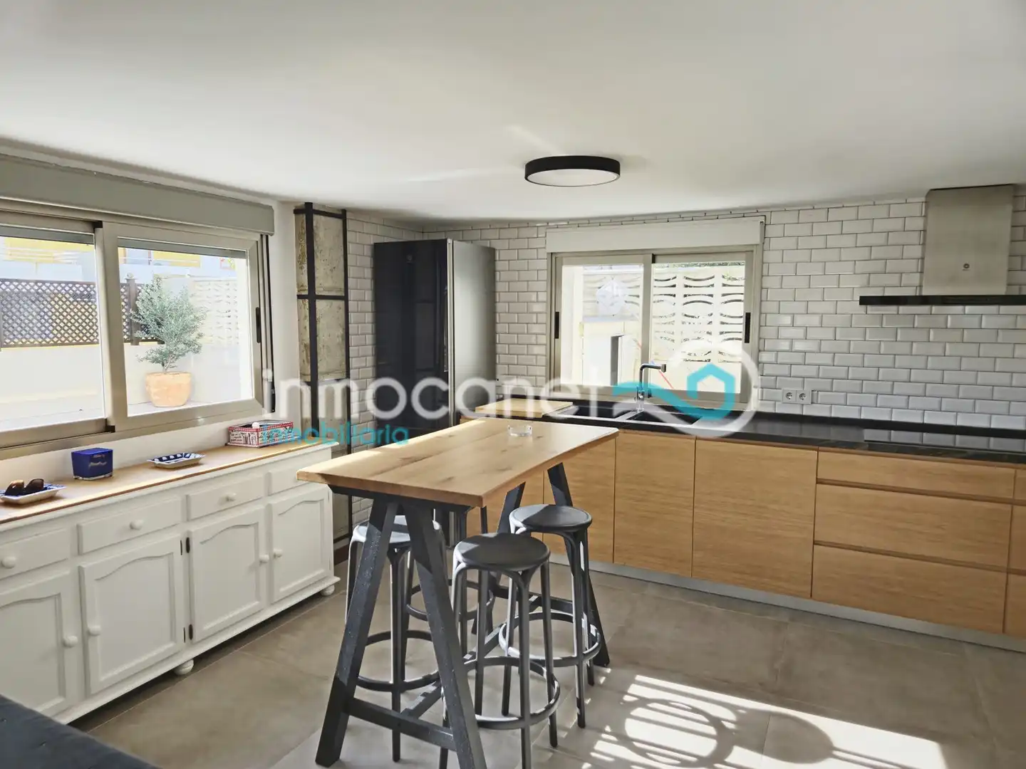 Cuina de Casa o xalet en venda en Oliva amb Aire condicionat, Calefacció i Terrassa