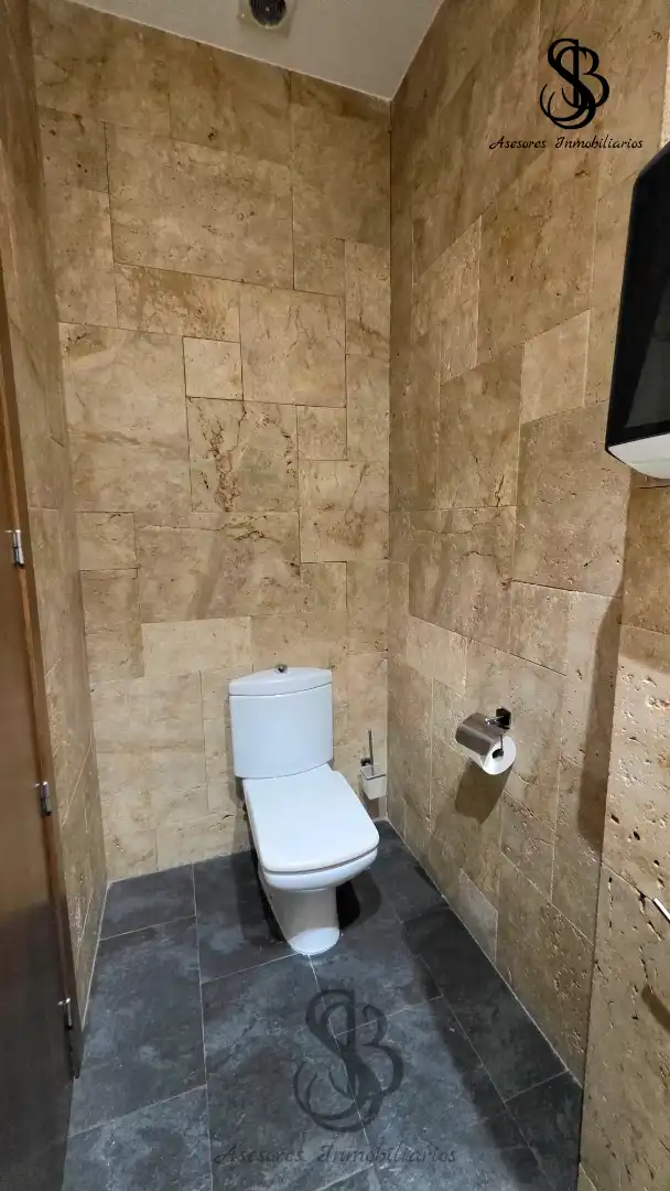 Bathroom of Commercial properties for rent in Alicante / Alacant  with Air Conditioner, Heating and Furnished