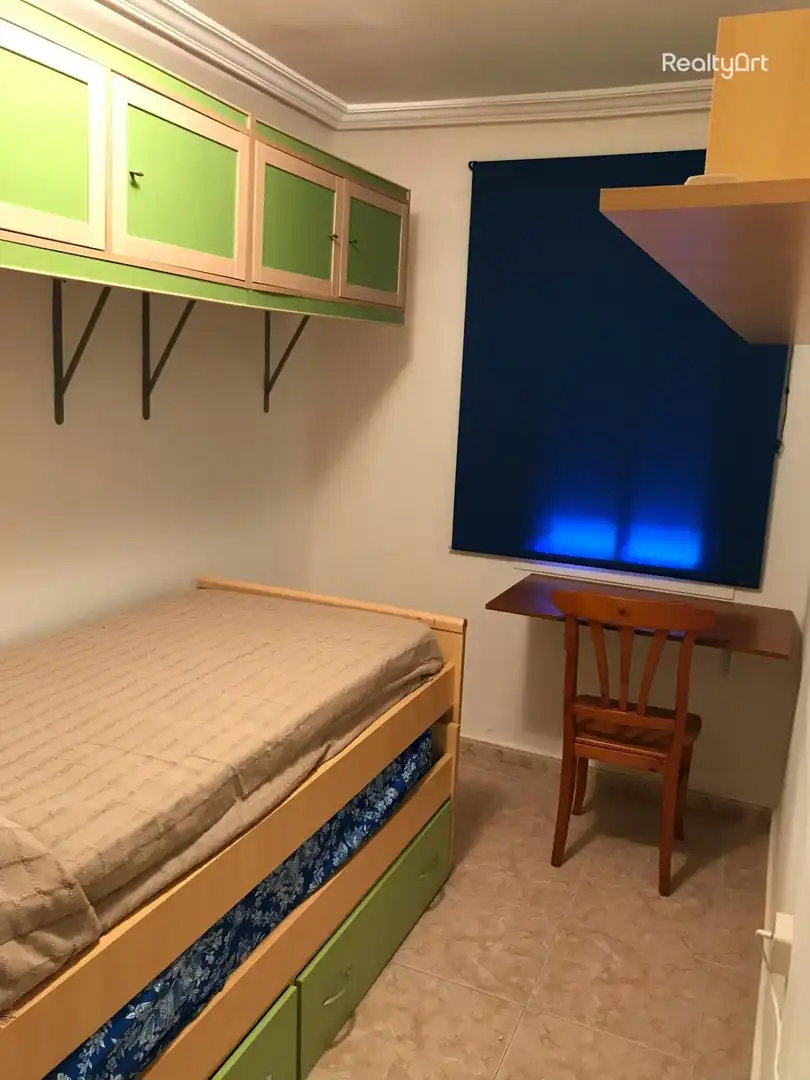 Habitación de Piso de alquiler en Sevilla con Aire acondicionado y Amueblado