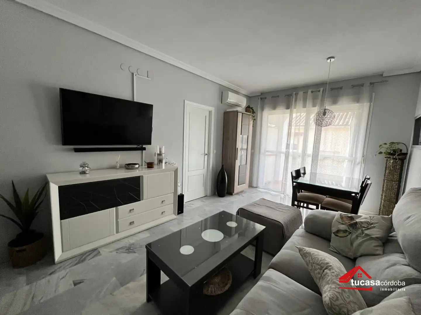 Living room of Flat for sale in Córdoba  with Air Conditioner and Terrace
