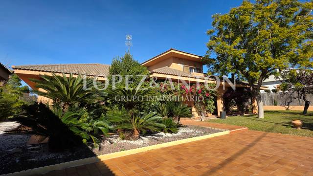 Casa-chalet en Venta en Rascanya