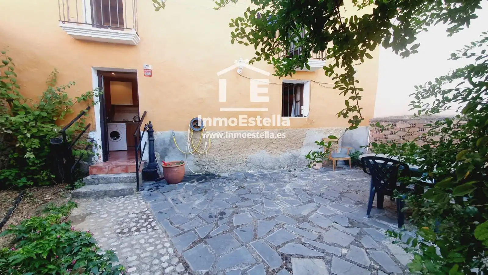 Vista exterior de Casa adosada en venta en Allo con Calefacción, Jardín privado y Terraza
