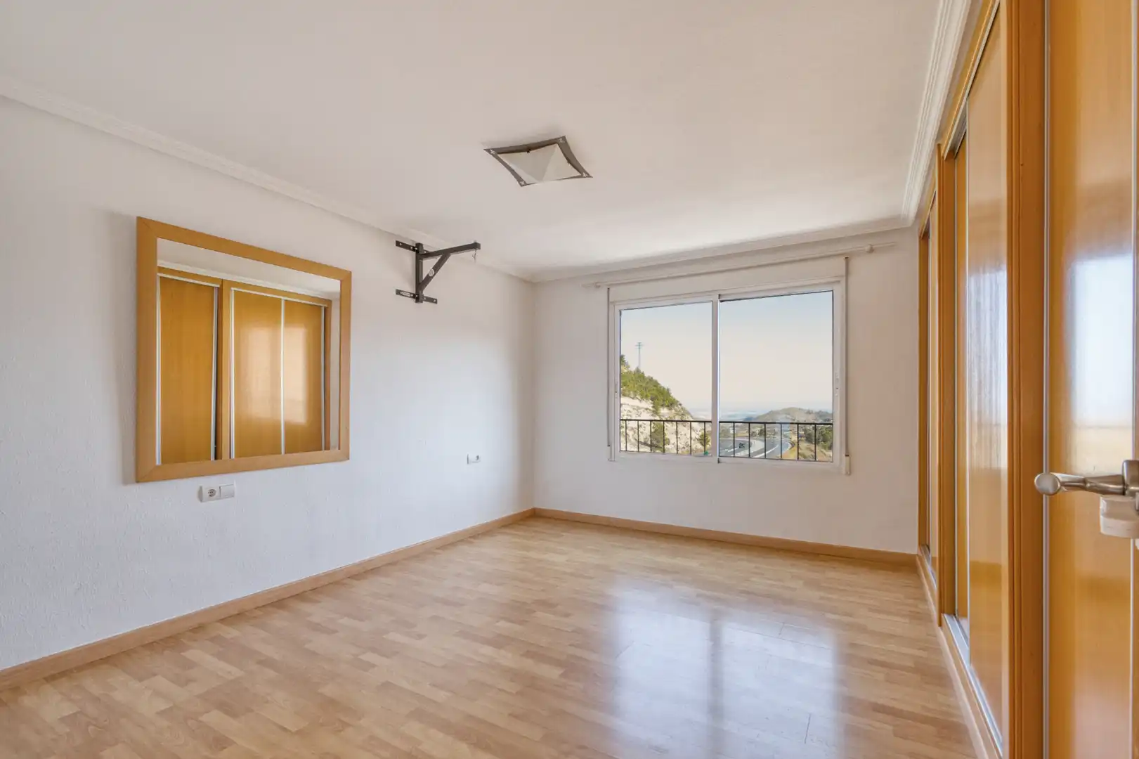 Dormitori de Pis en venda en Jijona / Xixona amb Calefacció, Parquet i Terrassa