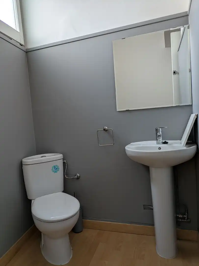 Badezimmer von Büro zur Miete in Monzón mit Klimaanlage und Heizung