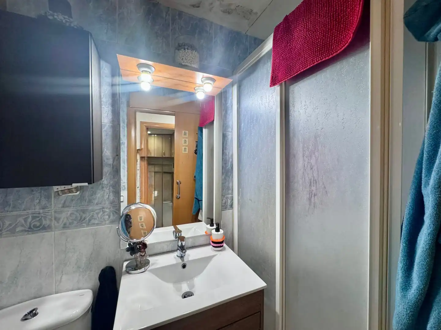 Bathroom of Flat for sale in Mataró