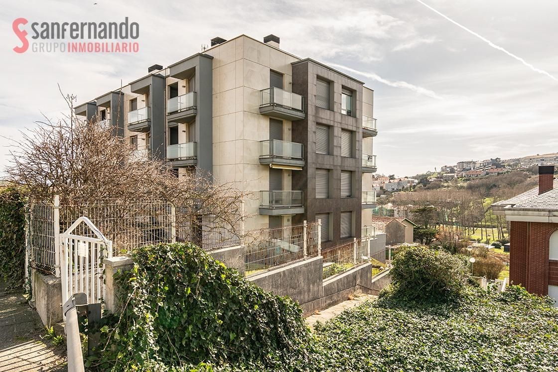 Vista exterior de Piso en venta en Suances con Calefacción, Jardín privado y Terraza
