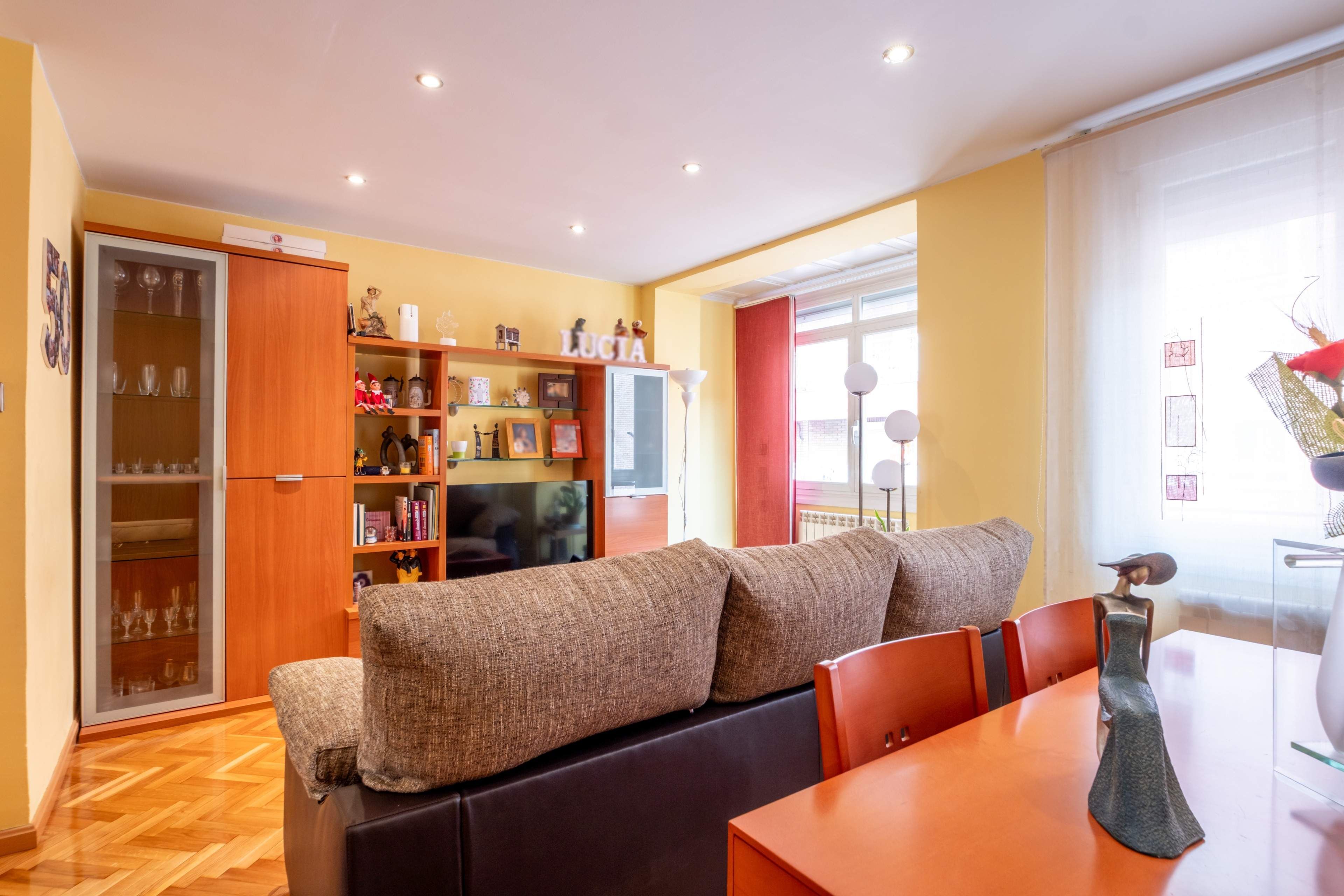 Living room of Flat for sale in  Zaragoza Capital  with Heating and Balcony