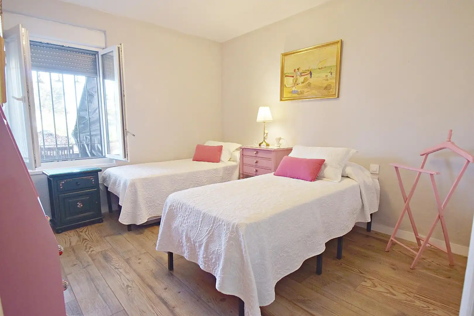 Dormitori de Casa o xalet en venda en El Puerto de Santa María amb Aire condicionat i Jardí privat