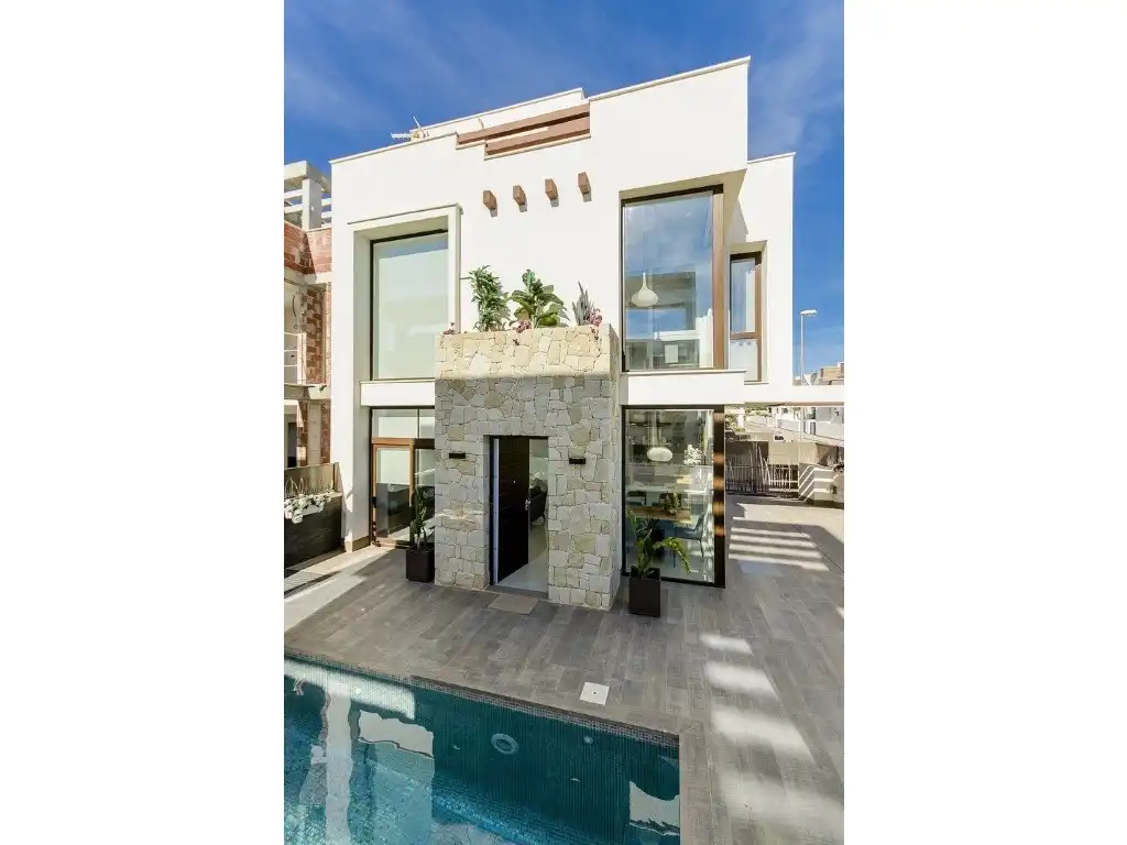 Casa amb piscina en venda a Calle Taray, imagen 2