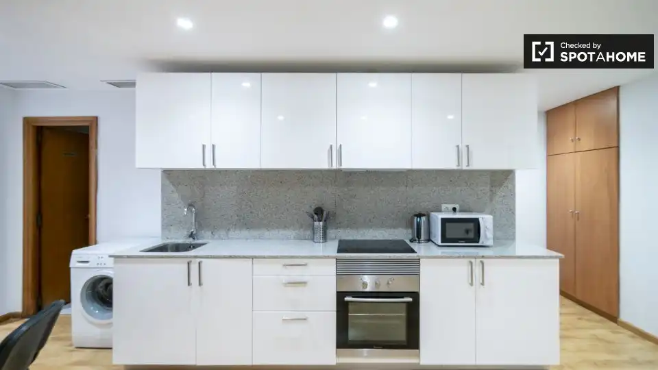 Cocina de Piso de alquiler en Valencia con Aire acondicionado, Calefacción y Amueblado