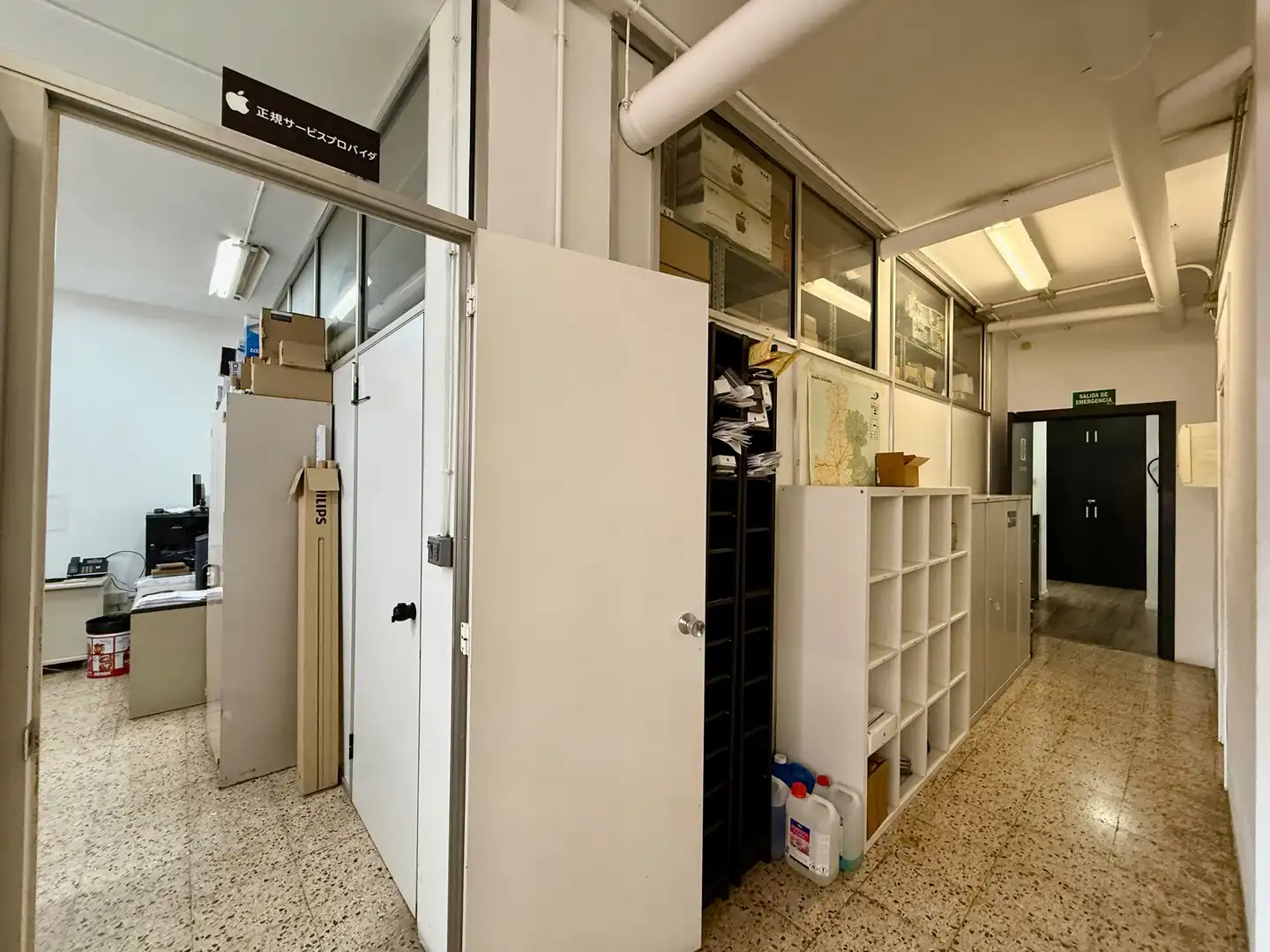 Local en venta en Cornellà de Llobregat