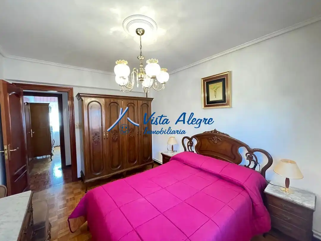 Vista exterior de Piso en venta en Haro con Calefacción, Terraza y Amueblado