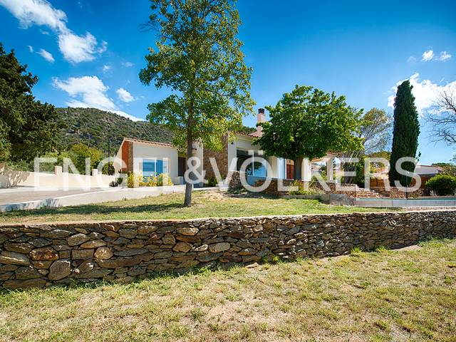 Casa-chalet en Venta en Carrer Mestral en Pau