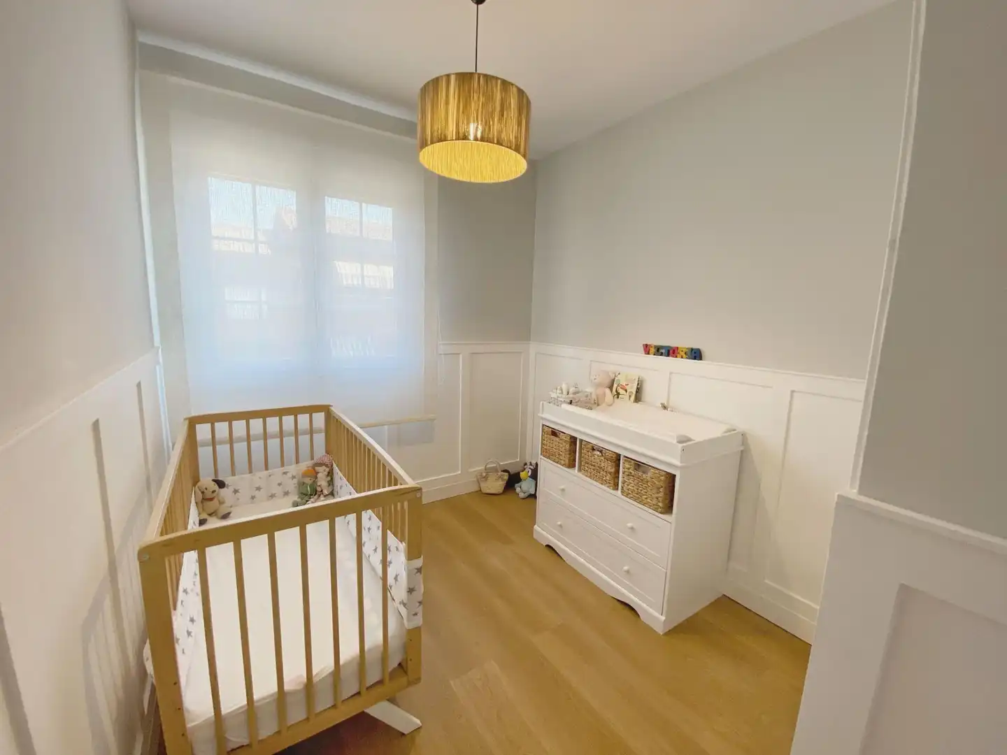 Schlafzimmer von Einfamilien-Reihenhaus zur Miete in Las Rozas de Madrid mit Klimaanlage, Heizung und Privatgarten