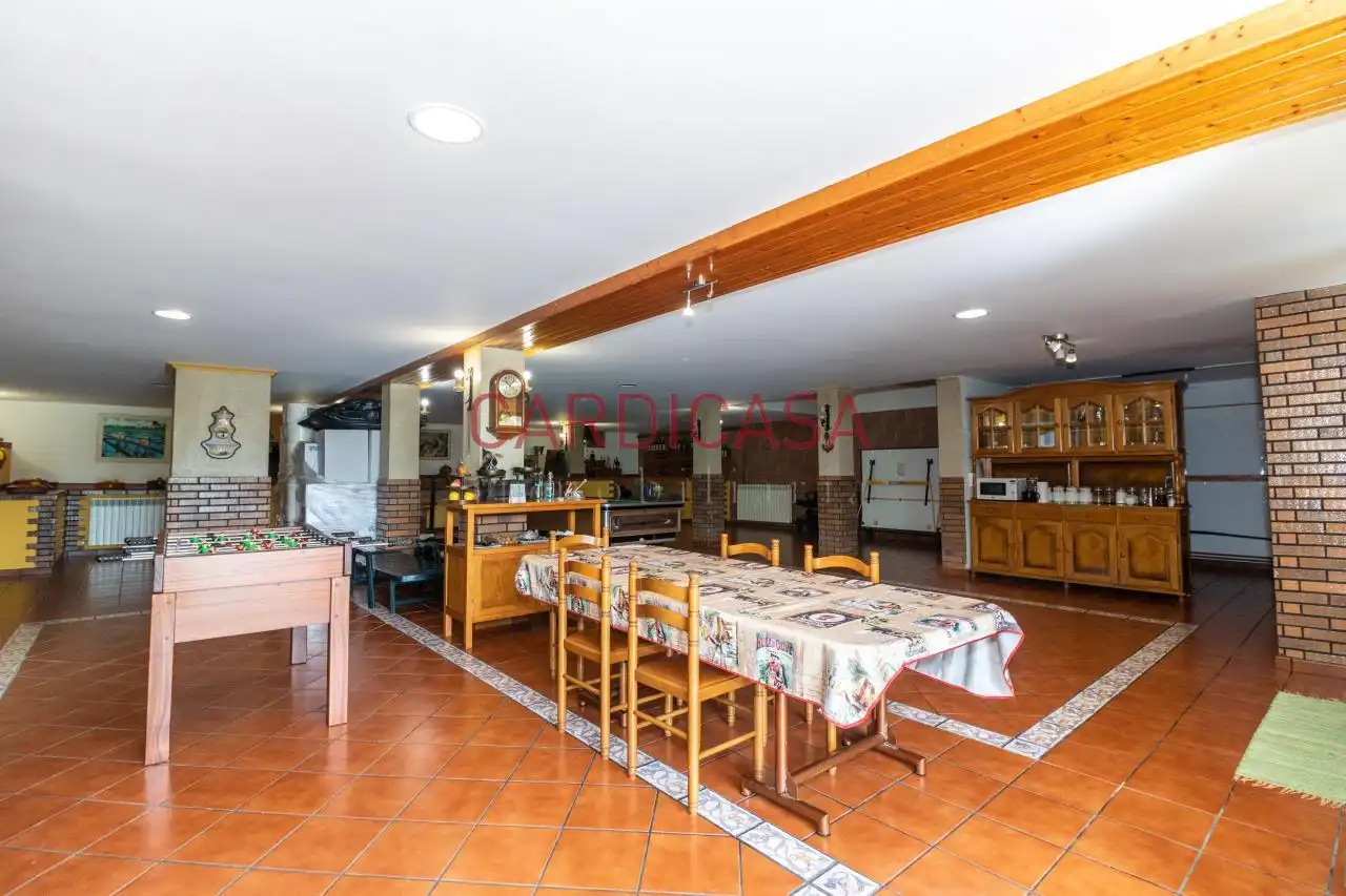 Cocina de Casa o chalet en venta en Vigo  con Calefacción, Jardín privado y Parquet