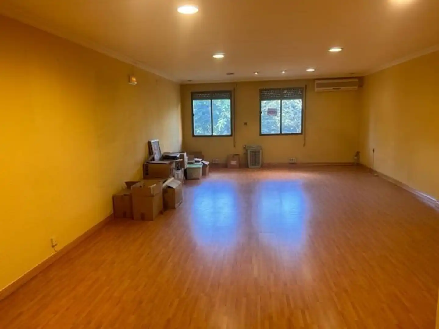 Office space to rent in Avenida Primero de Mayo, imagen 5