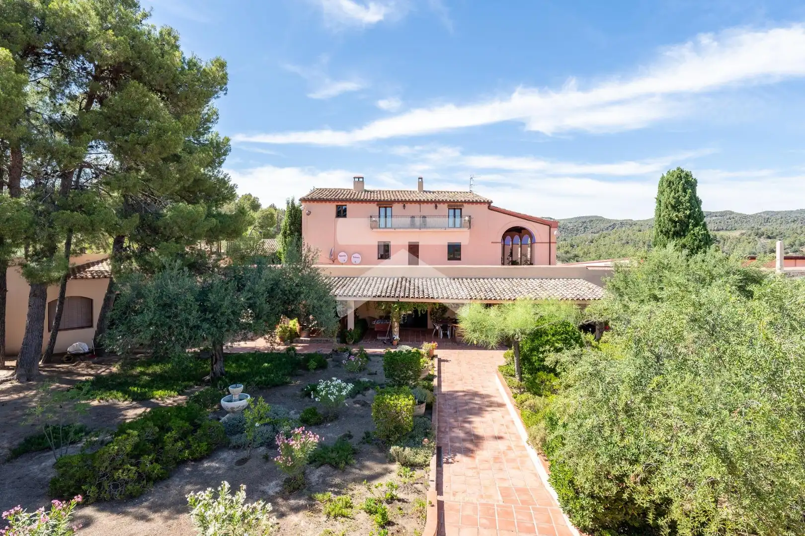 Vista exterior de Finca rústica en venda en El Molar (Tarragona) amb Aire condicionat, Calefacció i Jardí privat