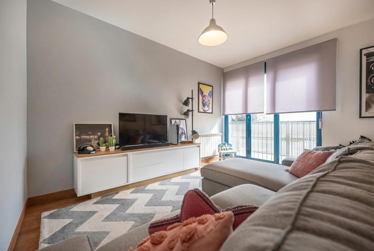 Sala de estar de Planta baja en venta en Ávila Capital con Calefacción, Trastero y Piscina comunitaria