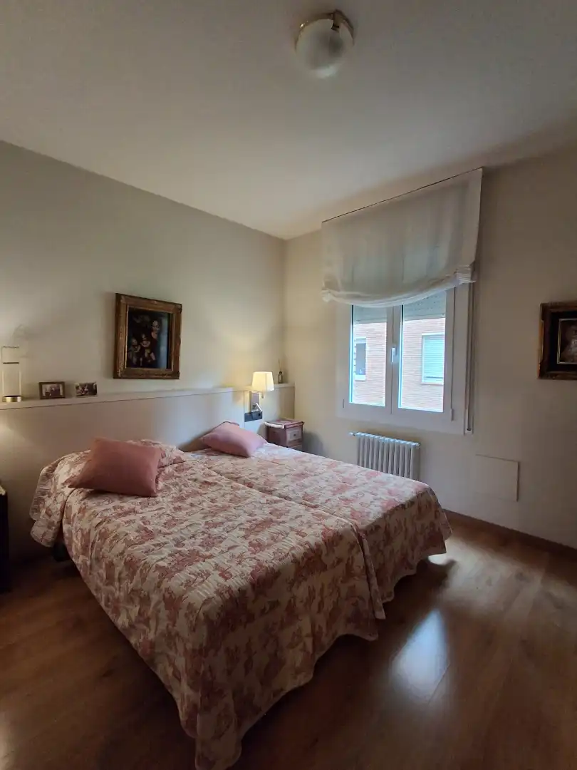 Schlafzimmer von Wohnung zum Verkauf in Barcelona mit Klimaanlage, Heizung und Parkett