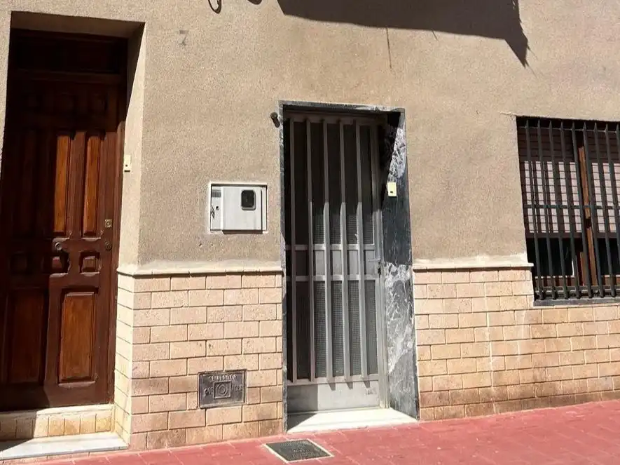 Vista exterior de Local de alquiler en Aigües, Alicante