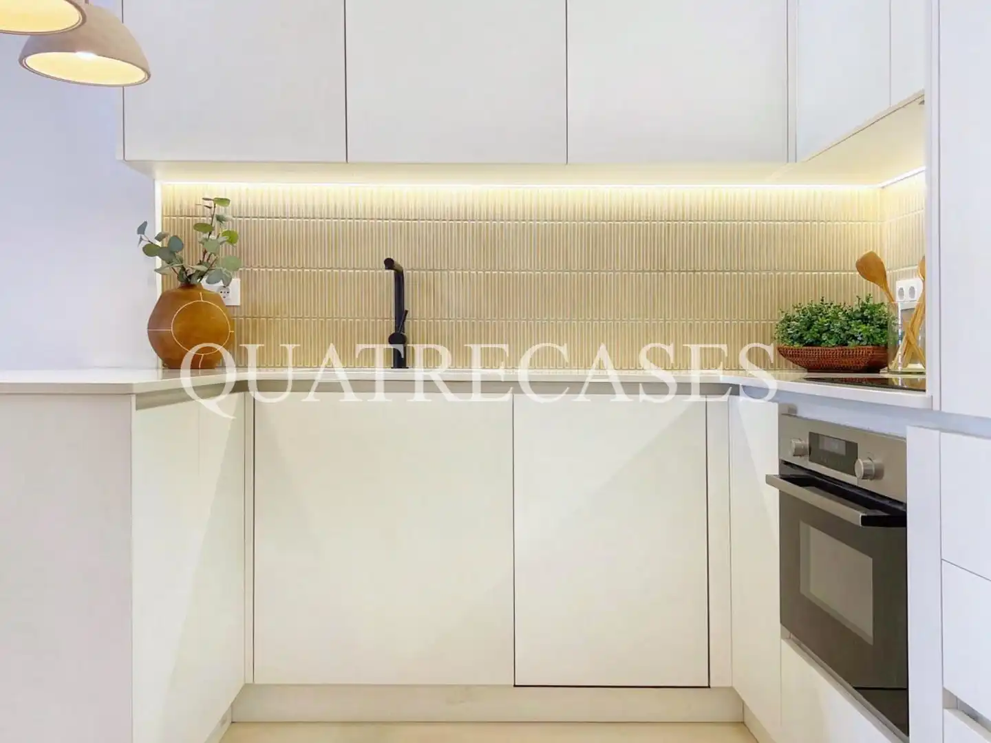 Cocina de Piso en venta en Barcelona con Aire acondicionado, Calefacción y Amueblado