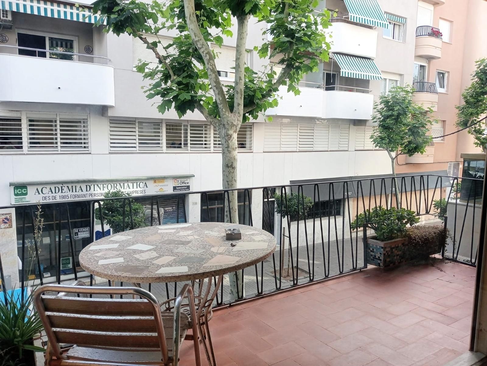 Terrassa de Pis en venda en Badalona amb Calefacció i Balcó