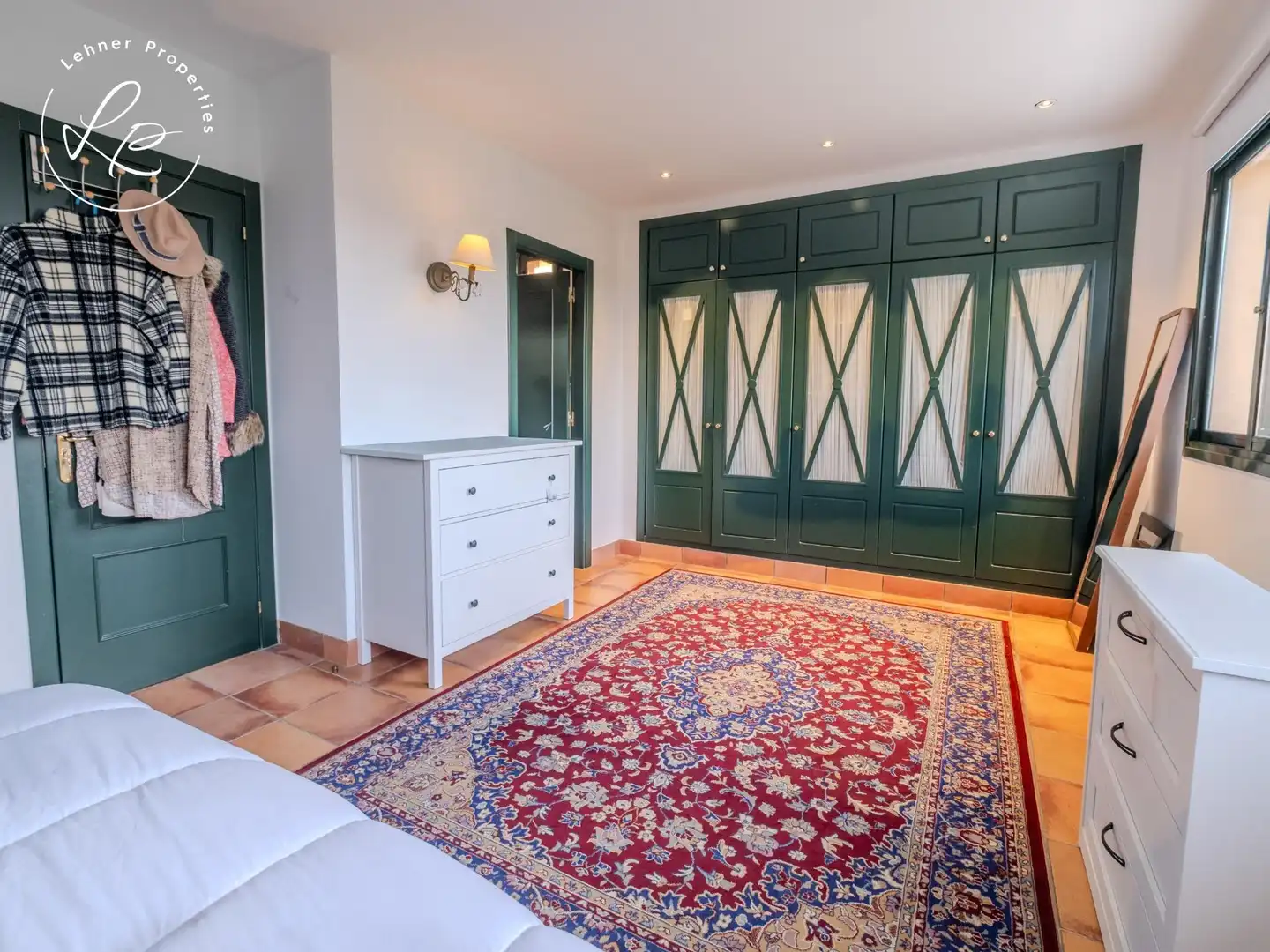 Habitación de Casa adosada en venta en Navata con Calefacción, Jardín privado y Piscina