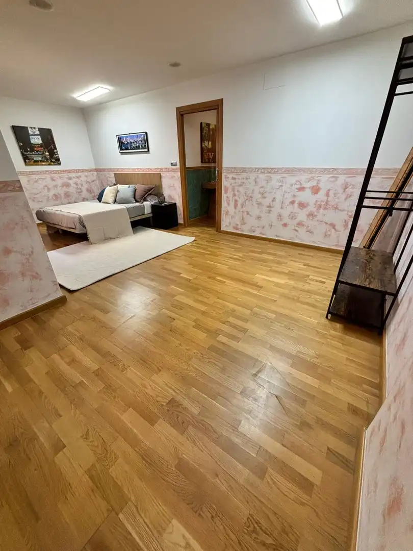 Piso en venta en Ourense Capital  con Calefacción, Amueblado y Balcón
