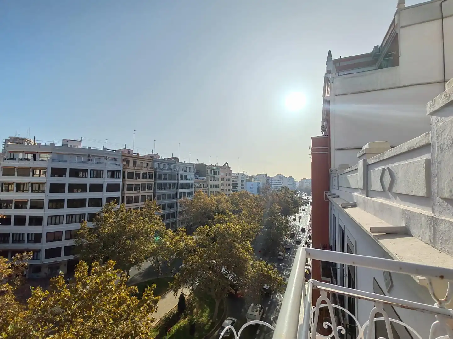 Vista exterior de Oficina de alquiler en Valencia con Aire acondicionado