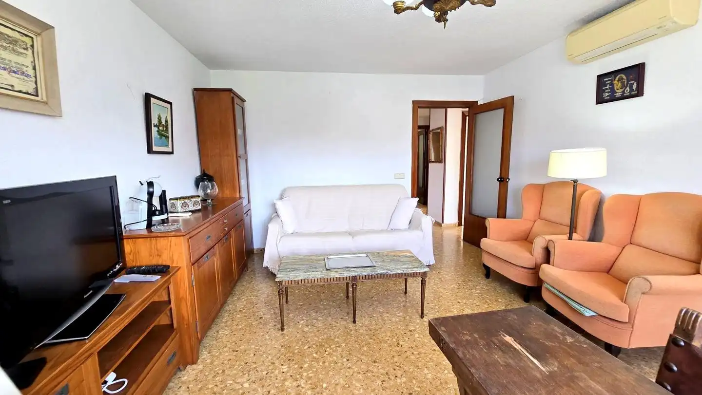 Sala de estar de Apartamento en venta en Gandia con Aire acondicionado, Terraza y Amueblado