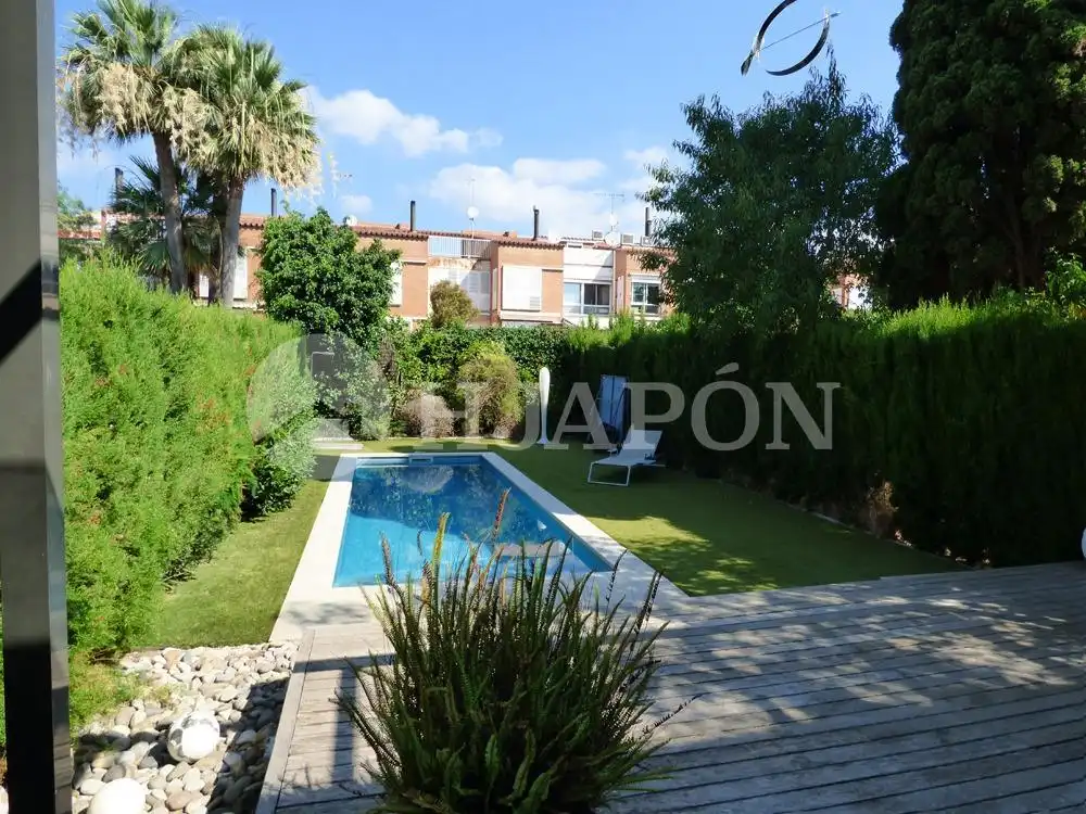 Jardí de Casa adosada en venda en Premià de Mar amb Aire condicionat, Calefacció i Jardí privat