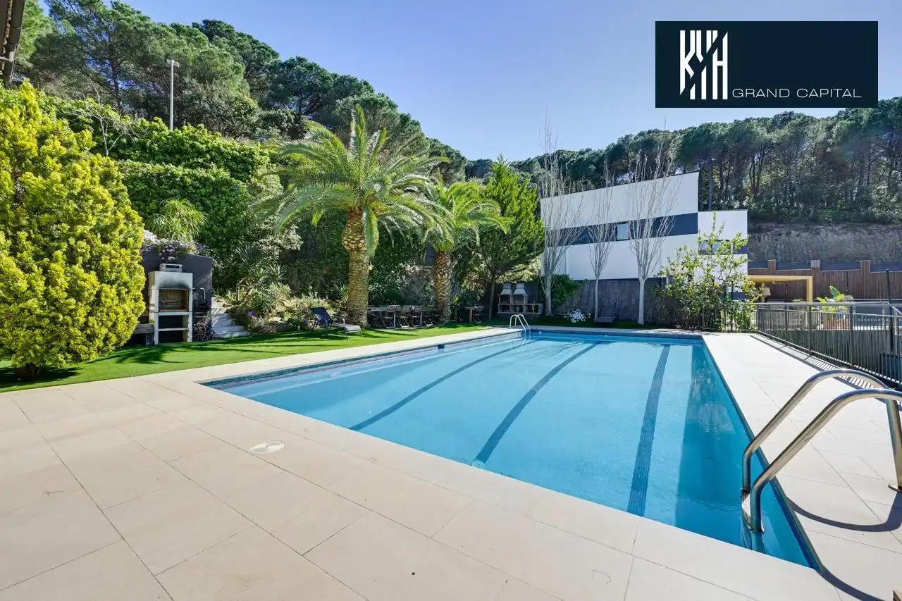 Detached house with pool for sale in Carrer Carrer Alexandria, imagen 86
