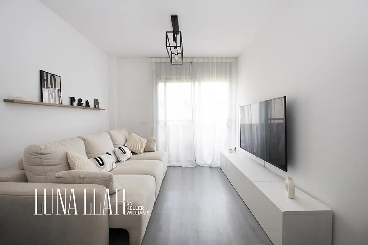 Wohnzimmer von Dachboden zum Verkauf in Cambrils mit Klimaanlage, Heizung und Privatgarten