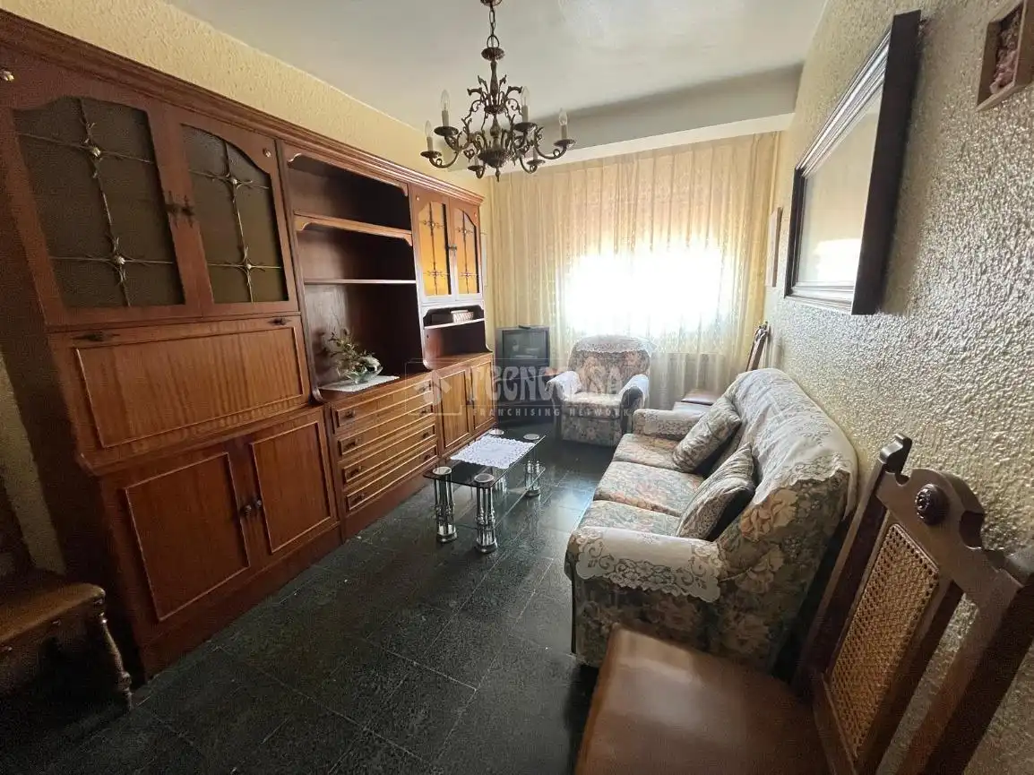 Sala de estar de Piso en venta en Zaragoza con Calefacción y Balcón