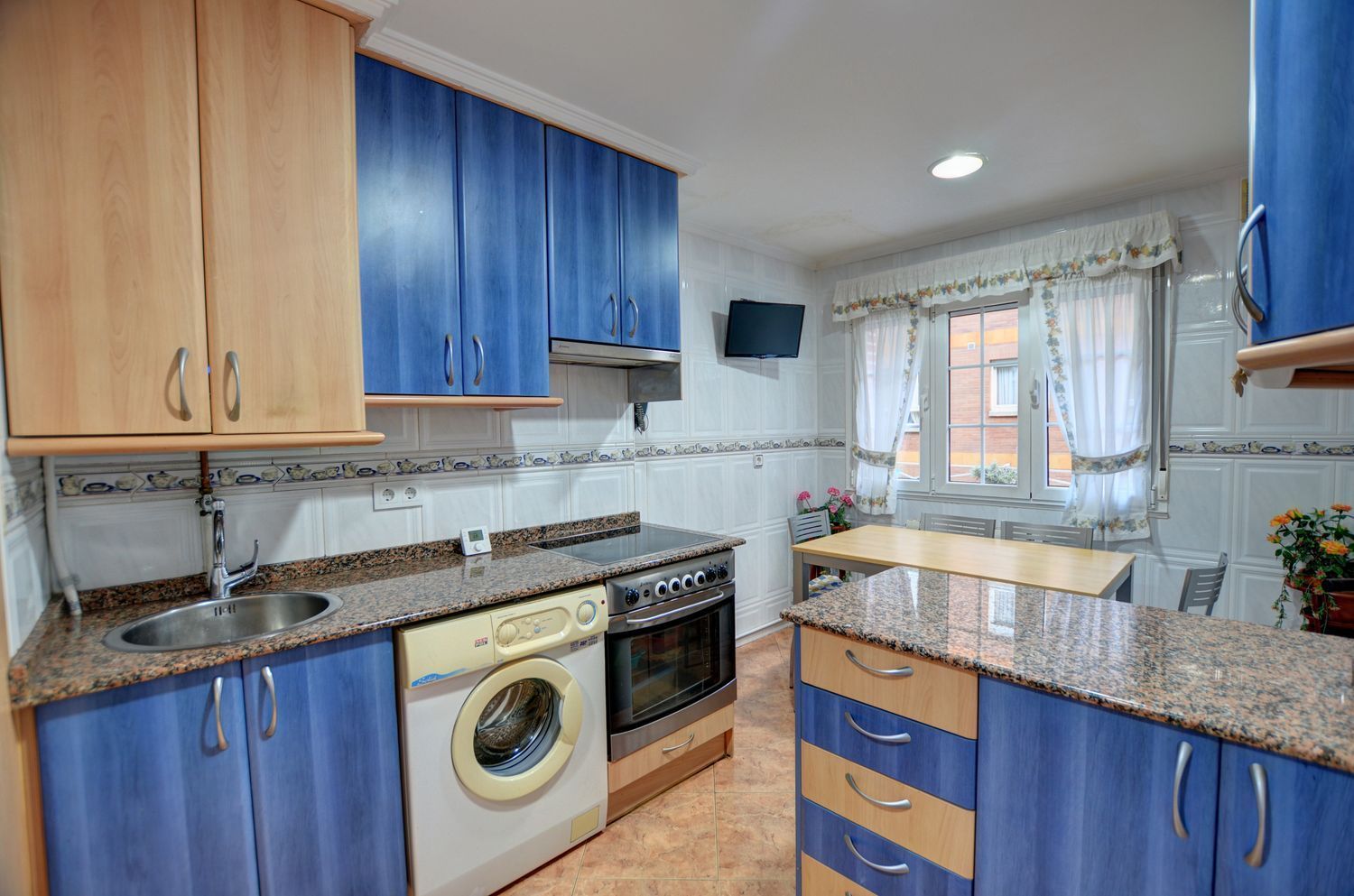 Kitchen of Flat for sale in Gijón   with Heating and Swimming Pool